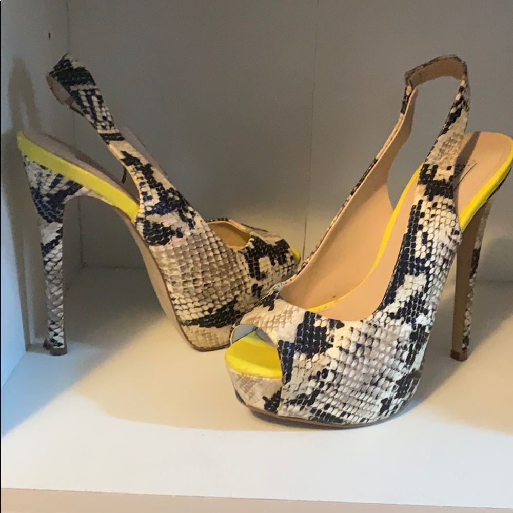 Steve Madden Slingback Pumps